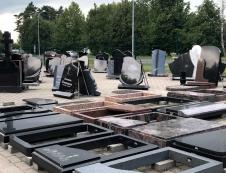 Granīta pieminekļu formas un veidi